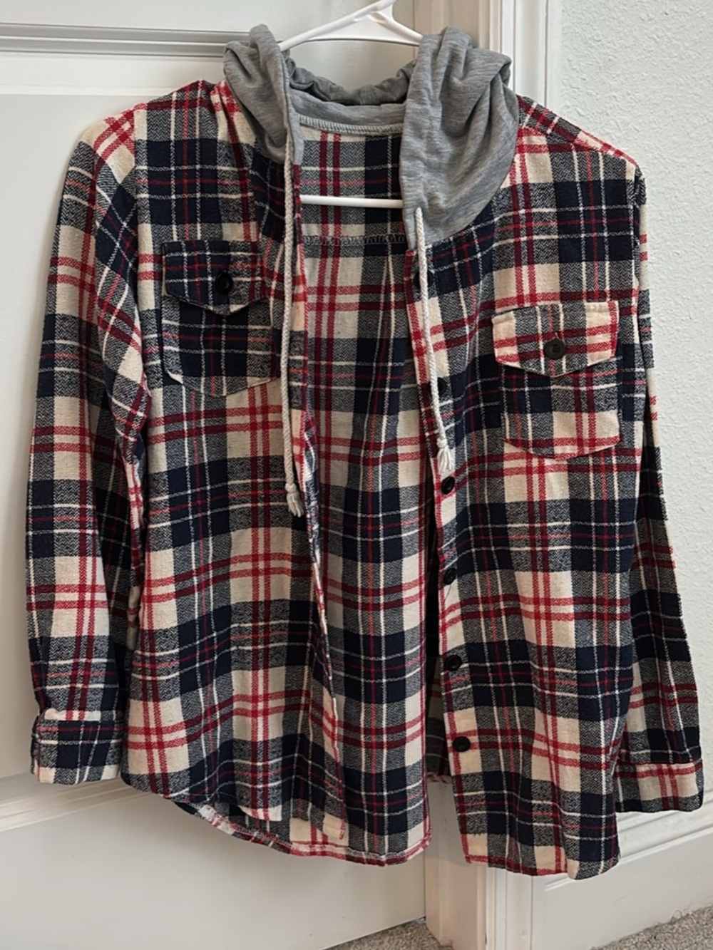 Women’s S Plaid Hooded Shirt Jacket in Navy, Red & White